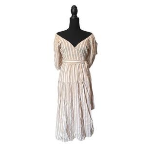 Convertible shoulder summer dress.